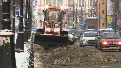 В Петербурге снегоплавильные пункты приняли более 330 тысяч кубометров снега