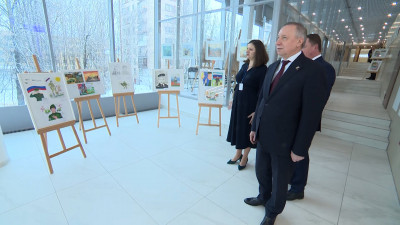 Александр Беглов осмотрел обновленное здание культурно-досугового центра «Максим»