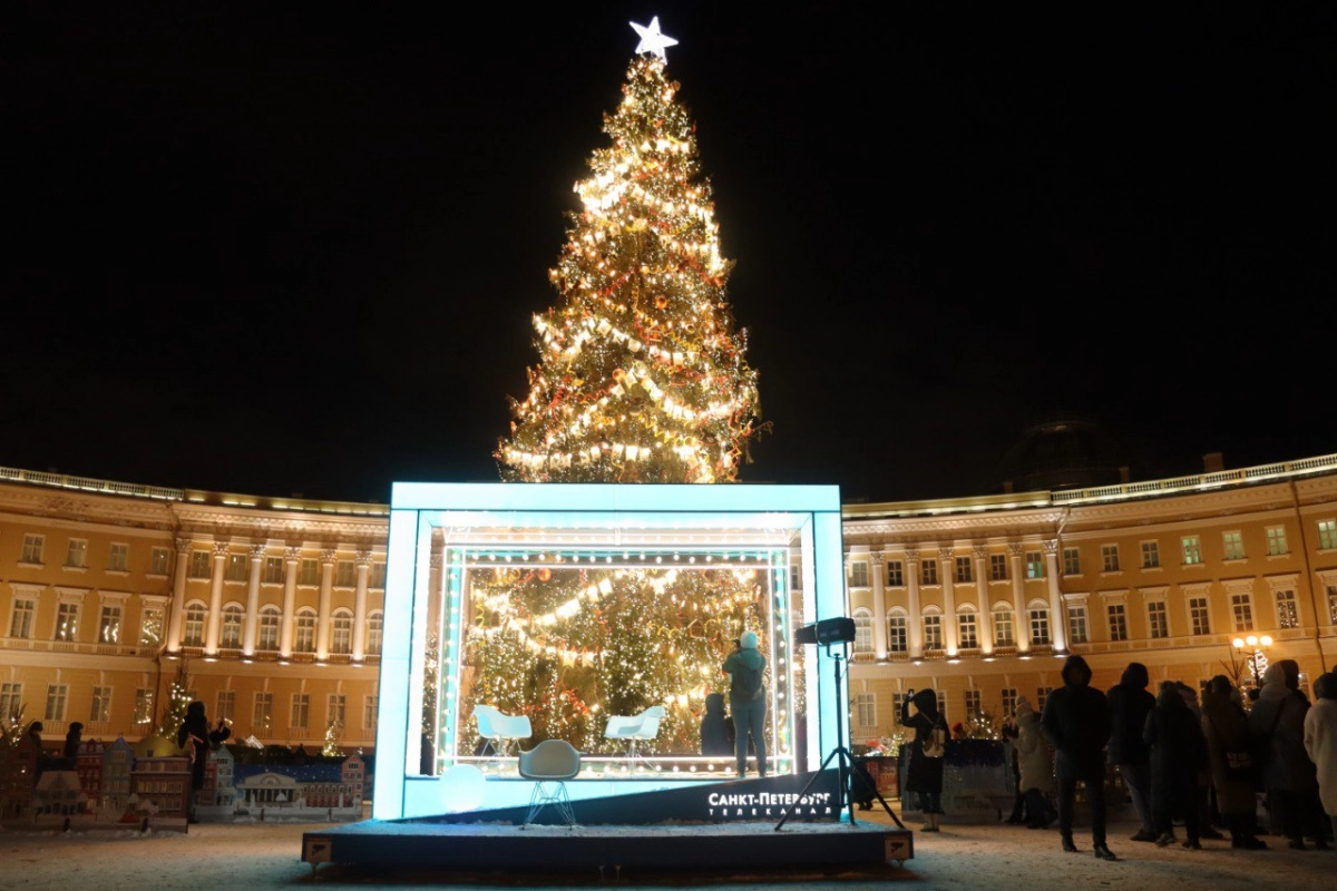 Телеканал «Санкт-Петербург» открывает новогоднюю студию на Дворцовой площади - tvspb.ru