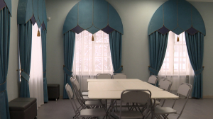 Добрый призрак и говорящие манекены: новая жизнь «Готического дома»