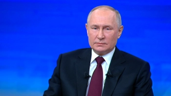 Владимир Путин наградил Василия Волобуева орденом Александра Невского