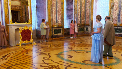 Русский музей показал инклюзивный спектакль-променад «Пять историй Мраморного дворца»