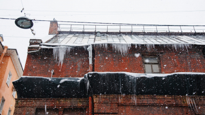 Искусственный интеллект возьмёт под контроль снег и сосульки на крышах Петербурга