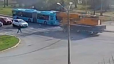 В Петербурге водитель автокрана ответит за гибель ребенка на пешеходном переходе