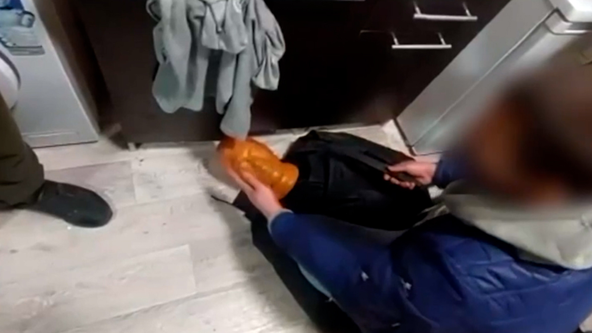 В Выборге повар-расчленитель вынес приятеля из квартиры по частям