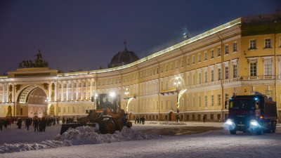Евгений Разумишкин заверил, что улицы Петербурга после празднования Нового года убрали хорошо