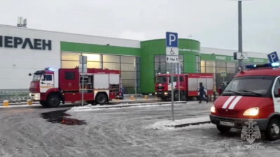 Пожар в «Леруа Мерлен» в Петербурге попал на видео