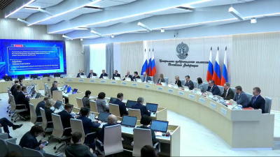 ЦИК РФ: избирательный штаб Владимира Путина собрал более 300 тысяч подписей