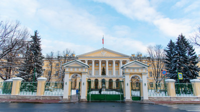 Впервые в истории Петербурга объем инвестиций в основной капитал превысил 1 трлн рублей