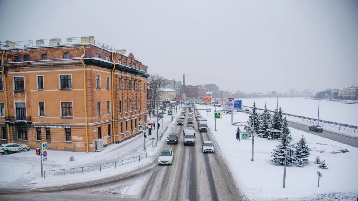 В Петербурге водителей на летней резине просят воздержаться от поездок - tvspb.ru