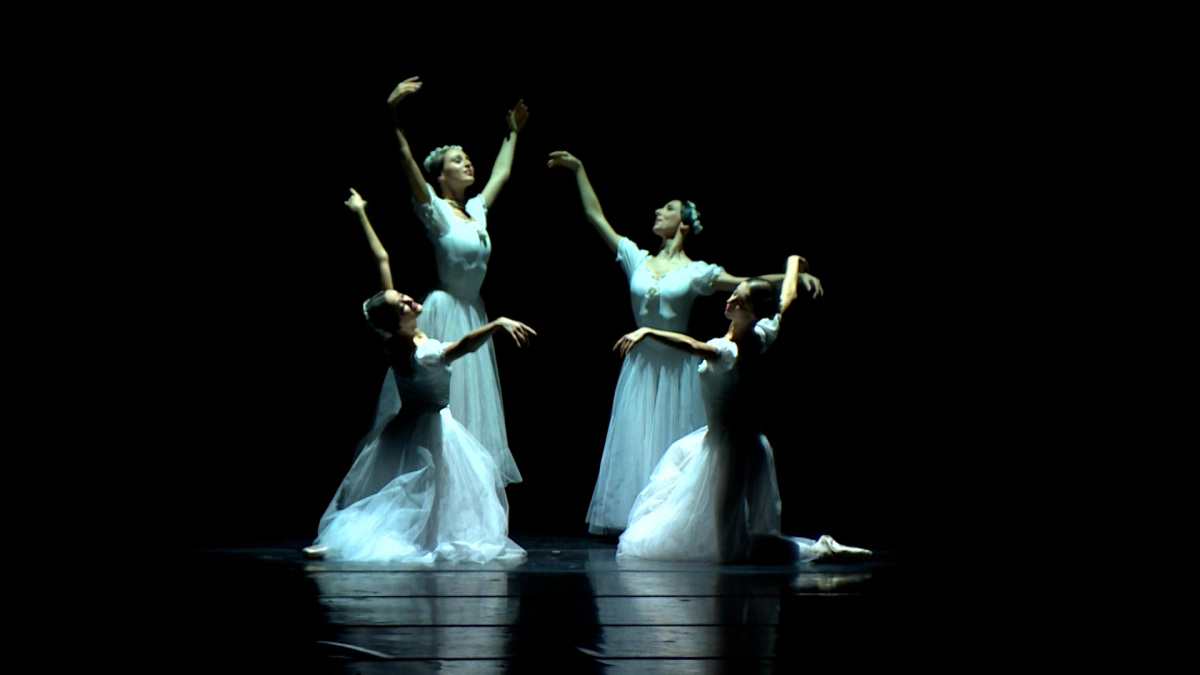 На сцене Эрмитажного театра покажут балет «Лебединое озеро» - tvspb.ru