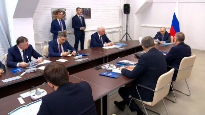 Владимир Путин: Нужно в полной мере использовать градостроительный потенциал Петербурга и Ленобласти