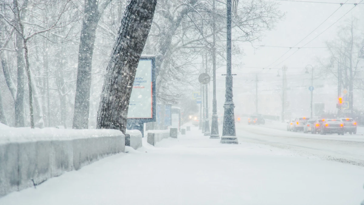 В Петербурге объявили «жёлтый» уровень опасности из-за снегопада и гололёда - tvspb.ru