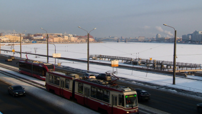 Из-за мороза в Петербурге продлили «оранжевый» уровень погодной опасности до 7 января