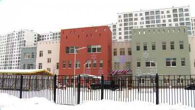 Александр Беглов посетил детский сад «Азбука» на Васильевском острове