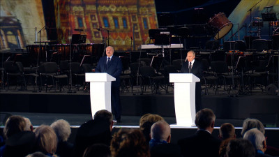 Владимир Путин выступил с речью в ходе концерта-реквиема на Газпром Арене