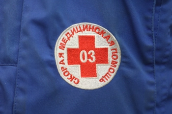 Жившие в подвале трое маленьких петербуржцев оказались в больнице с ОРВИ