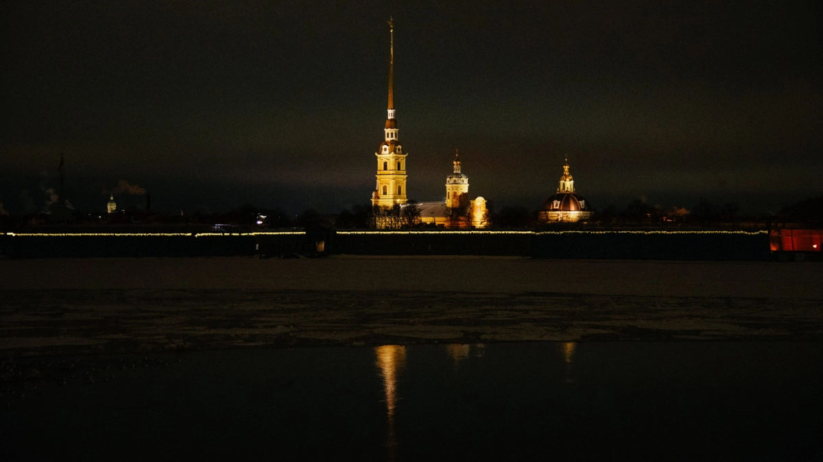 Синоптики назвали прошлую ночь самой теплой в истории Петербурга - tvspb.ru