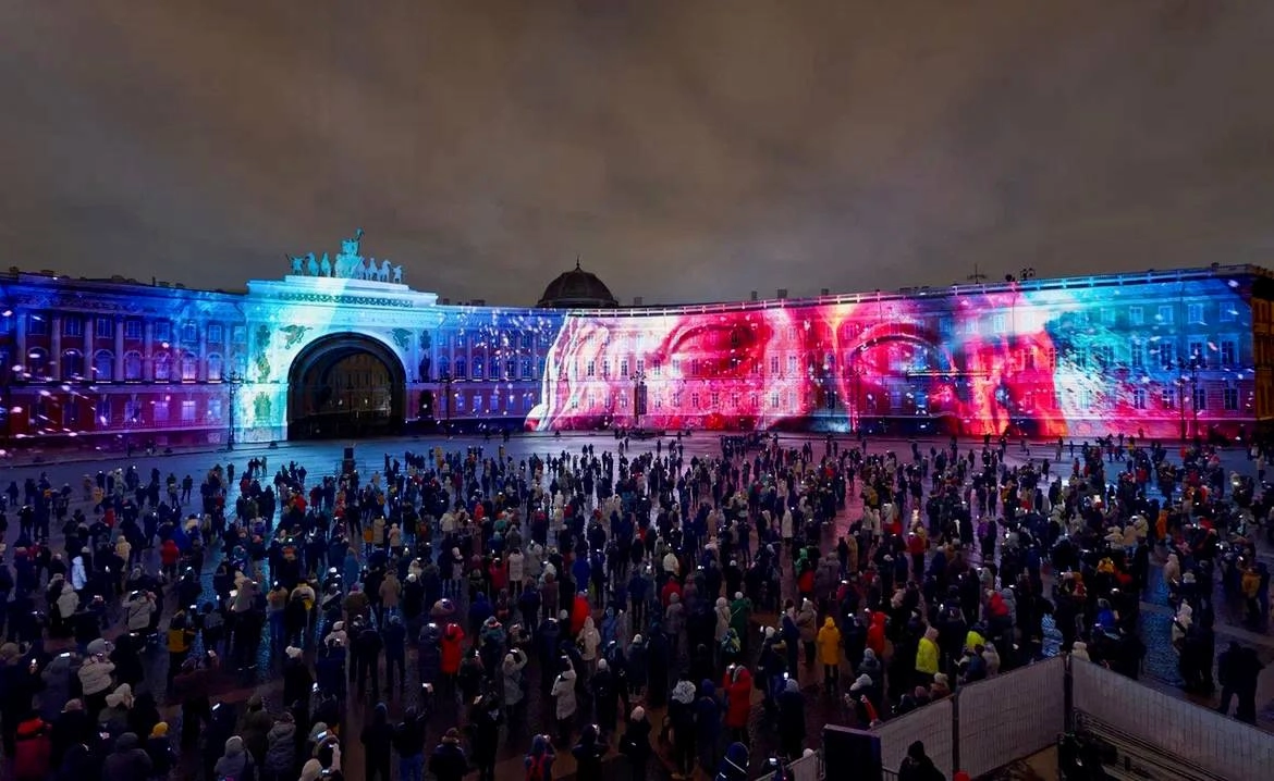 160 тысяч человек посетили мультимедийный спектакль на Дворцовой «Ленинград. Во имя жизни» - tvspb.ru