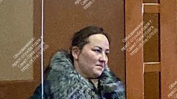 Петербурженку арестовали за то, что, выпив 2 бутылки водки, она била, душила и кусала ребенка