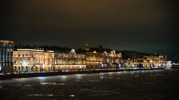 Северная столица погружается в густой туман: видимость снизится до 500 метров