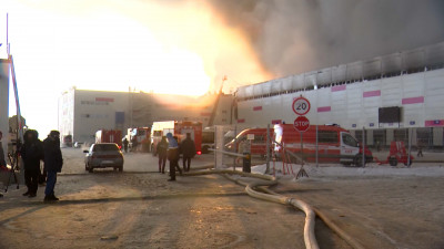 «Огненная» суббота: ущерб от пожара на складе в Шушарах может составить более 10 млрд рублей