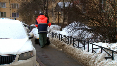За сутки с улиц Северной столицы вывезли свыше 2 тысяч кубометров снега