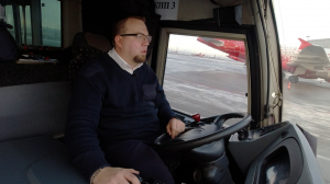 Мы — петербуржцы. Водитель спецтехники в аэропорту Павел Чадромцев