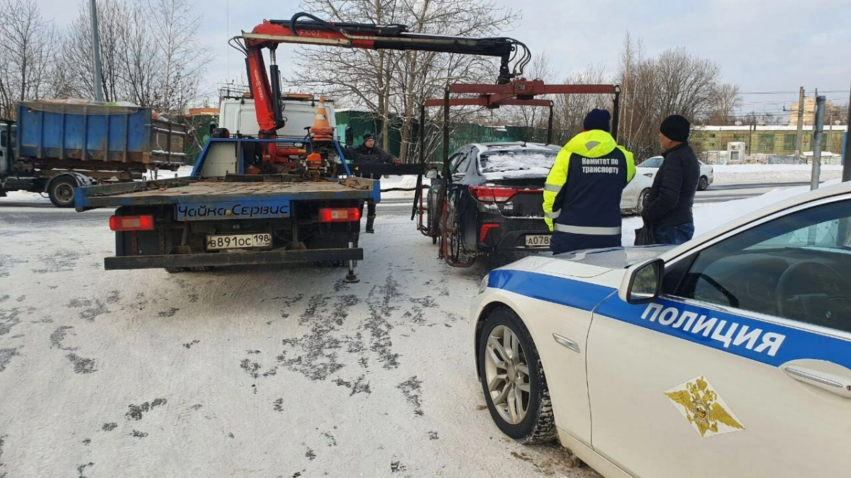 В Петербурге комитет по транспорту начал проверять таксистов: выявлены  первые нарушители | Телеканал Санкт-Петербург