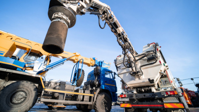 Для обслуживания инженерных сетей Петербурга закупили больше трёхсот спецмашин