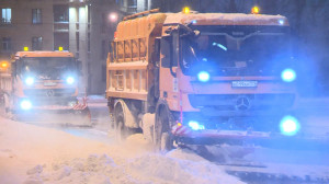 Уборка снега в Кировском районе