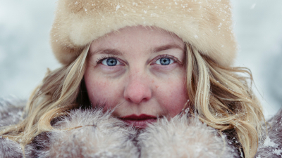 Врач рассказал, почему на морозе слезятся глаза