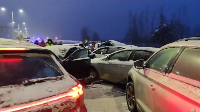 Из-за аварии на трассе М-11 под Новгородом собралась многокилометровая пробка