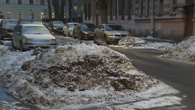 Двум петербургским предпринимателям грозят штрафы за нарушение правил зимней уборки