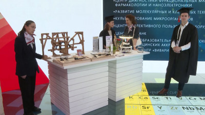 Грандиозному юбилею СПбГУ посвящена работа петербургского стенда на ВДНХ