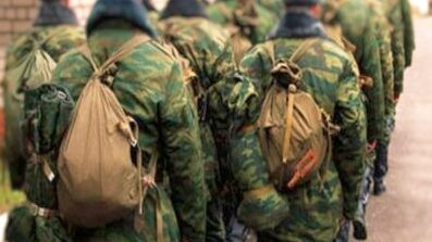 В результате переговоров из украинского плена вернулись 100 российских военных