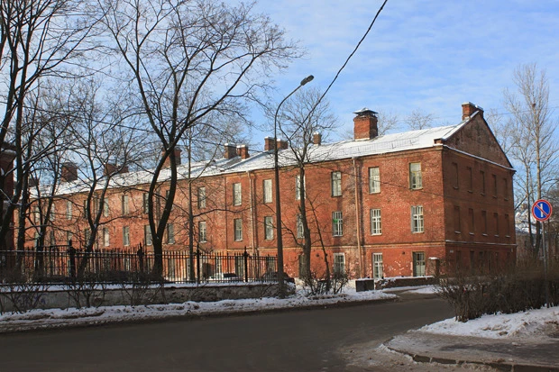 Для петербургских очередников восстановят исторические дома в Кронштадте и Кировском районе - tvspb.ru