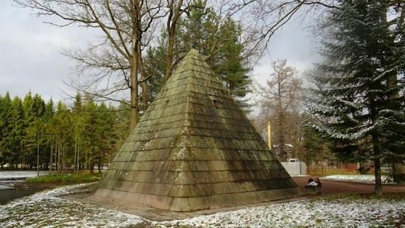 В Екатерининском парке отремонтируют территорию вокруг пирамиды - tvspb.ru