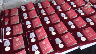 За мужество, отвагу и героизм: добровольцам отрядов «БАРС» вручены государственные награды