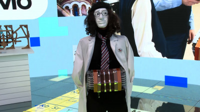 На ВДНХ показали робота-музыканта, созданного петербургскими школьниками