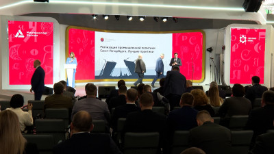 Кирилл Соловейчик представил промышленный потенциал Петербурга на выставке «Россия»