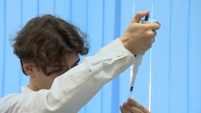 В Петербурге повысили премии за выдающиеся результаты в области науки и техники до полумиллиона рублей