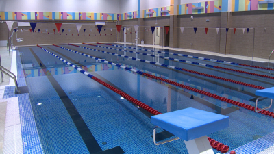 Плавание для всех: в школах с бассейном детей будут учить плавать со 2 класса