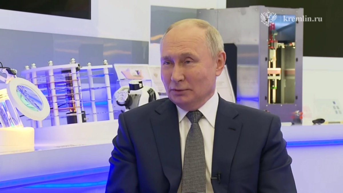 Владимир Путин пообещал поговорить с Алексеем Миллером о создании российского аналога игры FIFA - tvspb.ru