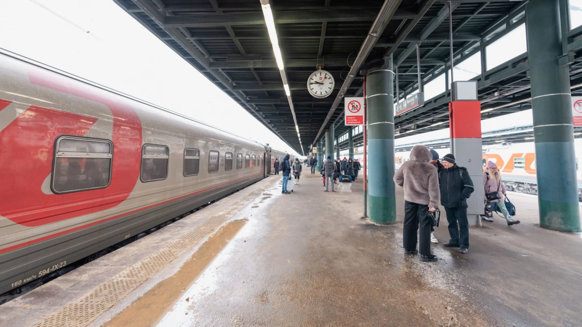 Двойной улов: в Петербурге задержали двоих разыскиваемых пассажиров - tvspb.ru