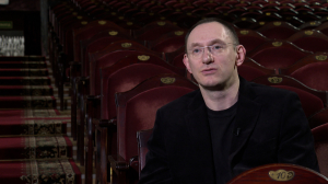 Скрытые смыслы и миры доктора филологических наук, специалиста по древнерусским рукописям, писателя Евгения Водолазкина. Какое отражение его идеи находят в театральных постановках?