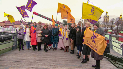 Полуденный выстрел с Петропавловки сегодня посвятили «Женщинам года»