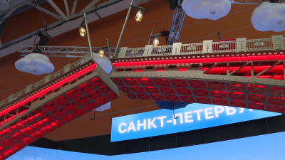 На стенде Петербурга на выставке-форуме «Россия» начался Космический сезон