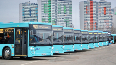 Александр Беглов сообщил о том, что парк автобусов в Петербурге обновился на 3,5 тысячи единиц