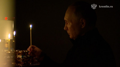 Владимир Путин почтил память погибших в результате теракта в «Крокус Сити Холле»